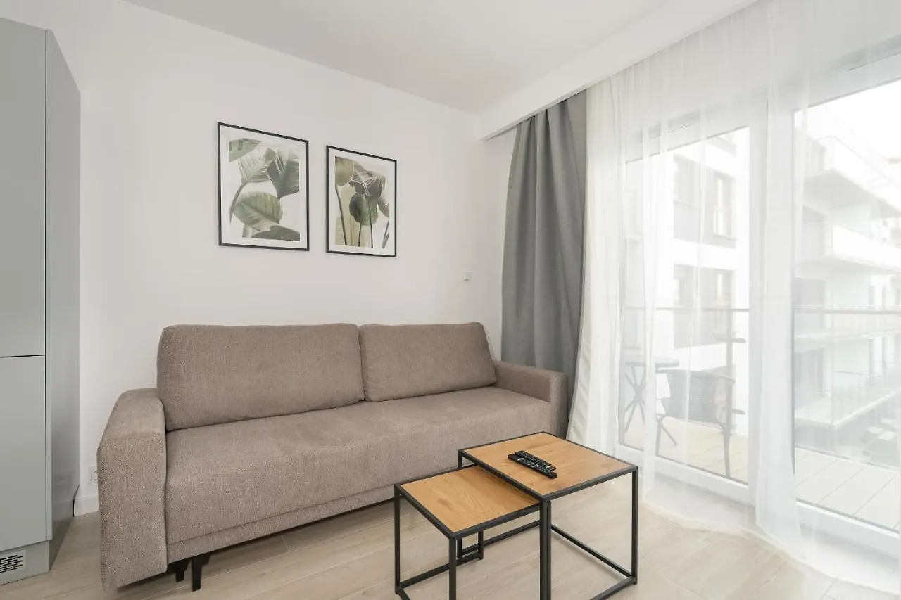 Tasteful Beige Apartment With Parking By Noclegi Renters Poznań 0*,  Polen