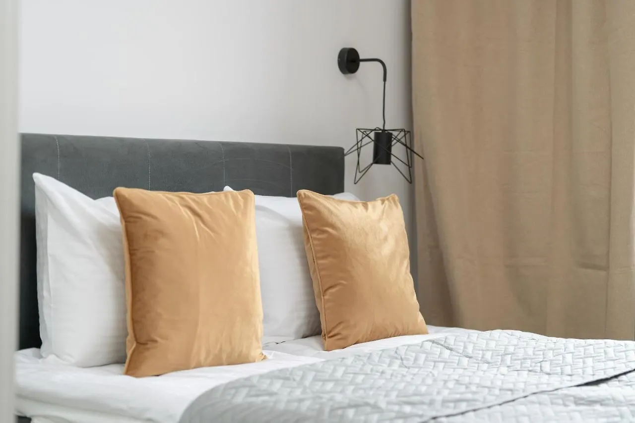 Tasteful Beige Apartment With Parking By Noclegi Renters Poznań 0*,  Polen